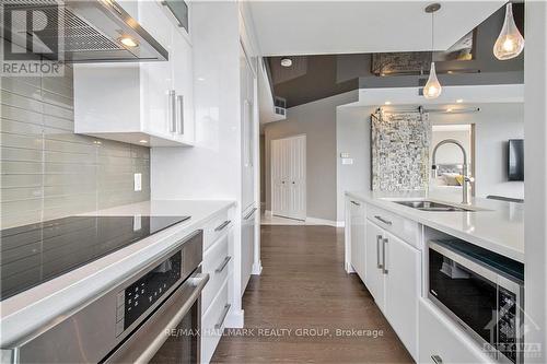 2706 - 195 Besserer Street, Ottawa, ON - Indoor Photo Showing Kitchen With Double Sink With Upgraded Kitchen