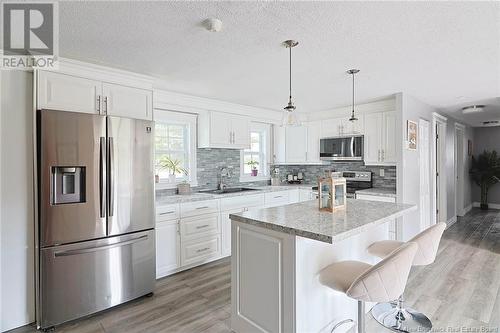 940 Pleasant Drive, Minto, NB - Indoor Photo Showing Kitchen With Upgraded Kitchen