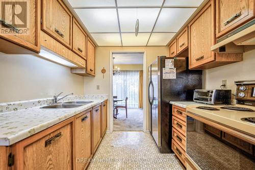 3 Dailing Gate, Toronto, ON - Indoor Photo Showing Kitchen With Double Sink