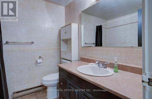 17 - 1 Lamers Court, Tillsonburg, ON - Indoor Photo Showing Bathroom