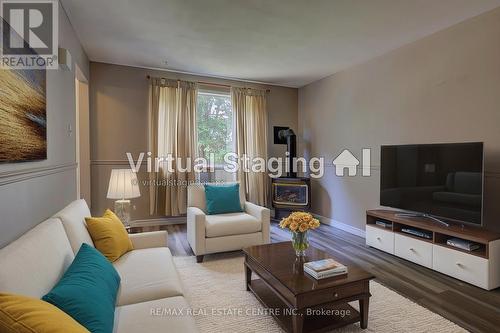 17 - 1 Lamers Court, Tillsonburg, ON - Indoor Photo Showing Living Room