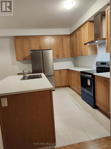 825 Knights Lane, Woodstock, ON - Indoor Photo Showing Kitchen With Double Sink