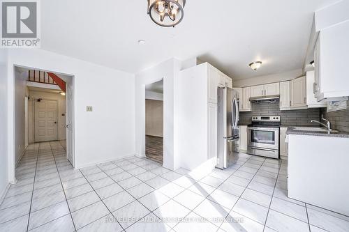 6 Ridware Crescent, Toronto, ON - Indoor Photo Showing Kitchen