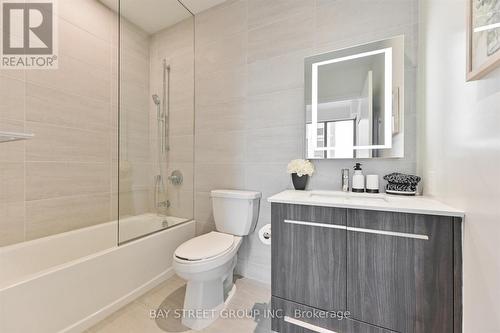 4902 - 8 Cumberland Street, Toronto, ON - Indoor Photo Showing Bathroom