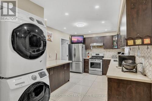 70 Gainsborough Road, Hamilton, ON - Indoor Photo Showing Laundry Room