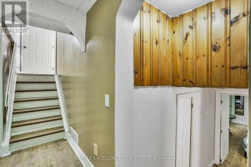 70 Gainsborough Road, Hamilton, ON - Indoor Photo Showing Other Room