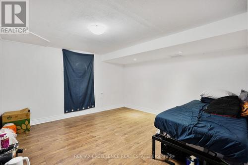 70 Gainsborough Road, Hamilton, ON - Indoor Photo Showing Bedroom