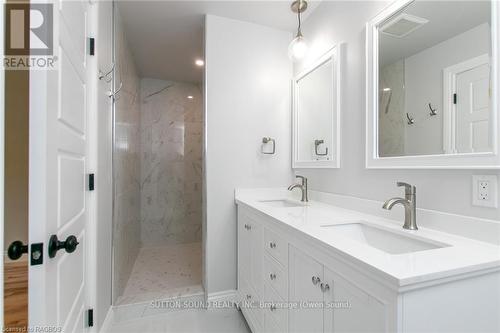 318743 Grey Road 1 Road, Georgian Bluffs, ON - Indoor Photo Showing Bathroom