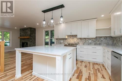 318743 Grey Road 1 Road, Georgian Bluffs, ON - Indoor Photo Showing Kitchen With Upgraded Kitchen