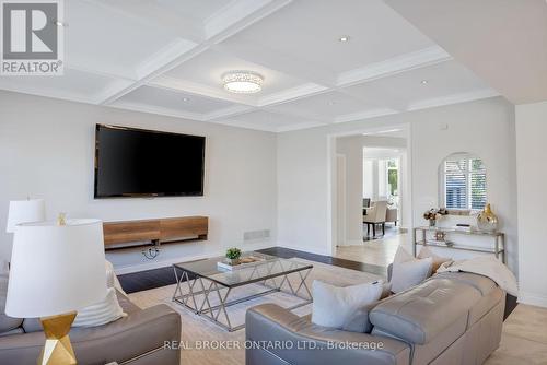 1189 Sienna Street, Mississauga, ON - Indoor Photo Showing Living Room