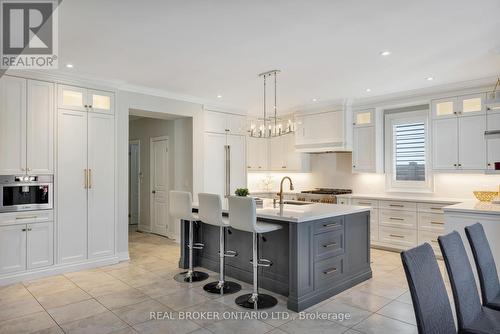 1189 Sienna Street, Mississauga, ON - Indoor Photo Showing Kitchen With Upgraded Kitchen