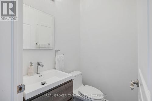 1189 Sienna Street, Mississauga, ON - Indoor Photo Showing Bathroom