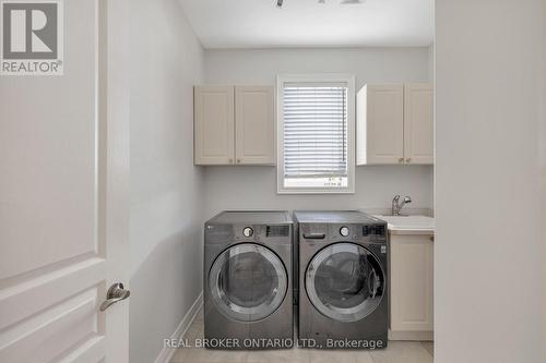 1189 Sienna Street, Mississauga, ON - Indoor Photo Showing Laundry Room