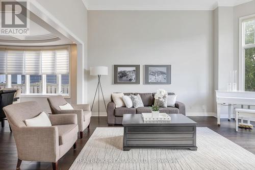 1189 Sienna Street, Mississauga, ON - Indoor Photo Showing Living Room