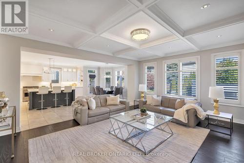 1189 Sienna Street, Mississauga, ON - Indoor Photo Showing Living Room