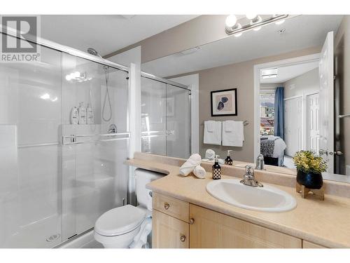 1088 Sunset Drive Unit# 409, Kelowna, BC - Indoor Photo Showing Bathroom