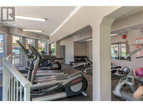 1088 Sunset Drive Unit# 409, Kelowna, BC - Indoor Photo Showing Gym Room