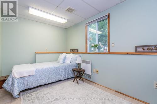 19 Fox Street, Penetanguishene, ON - Indoor Photo Showing Bedroom