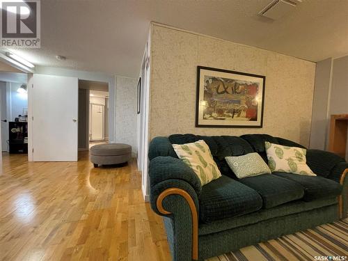 2703 18Th Street W, Saskatoon, SK - Indoor Photo Showing Living Room