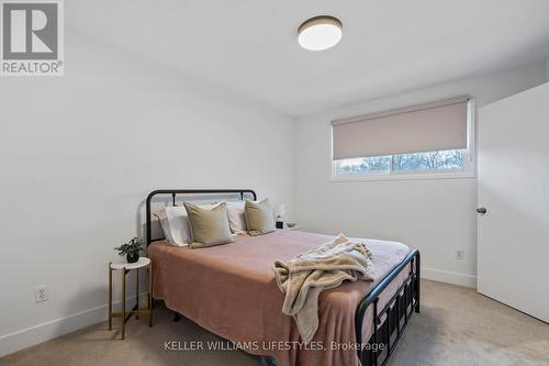 10759 Sunset Road, Southwold (Talbotville), ON - Indoor Photo Showing Bedroom