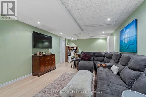 10759 Sunset Road, Southwold (Talbotville), ON - Indoor Photo Showing Living Room