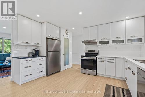 10759 Sunset Road, Southwold (Talbotville), ON - Indoor Photo Showing Kitchen