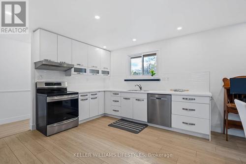 10759 Sunset Road, Southwold (Talbotville), ON - Indoor Photo Showing Kitchen