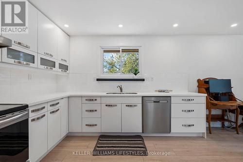 10759 Sunset Road, Southwold (Talbotville), ON - Indoor Photo Showing Kitchen