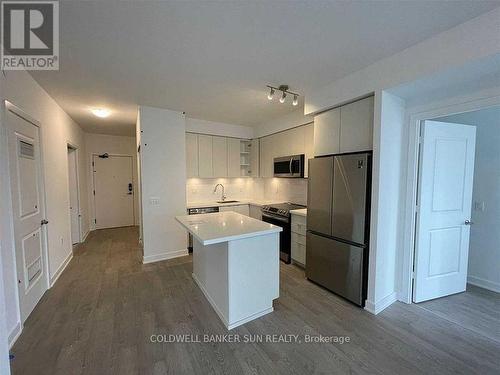 705 - 4675 Metcalfe Avenue, Mississauga, ON - Indoor Photo Showing Kitchen