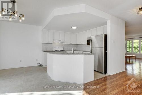 3364 Mccarthy Road, Ottawa, ON - Indoor Photo Showing Kitchen