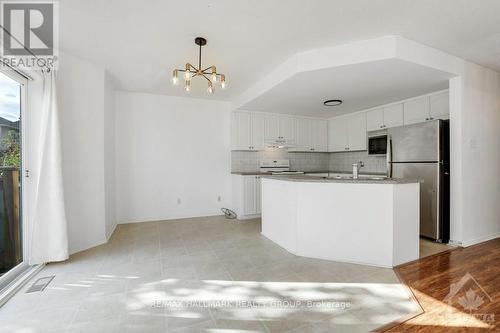 3364 Mccarthy Road, Ottawa, ON - Indoor Photo Showing Kitchen