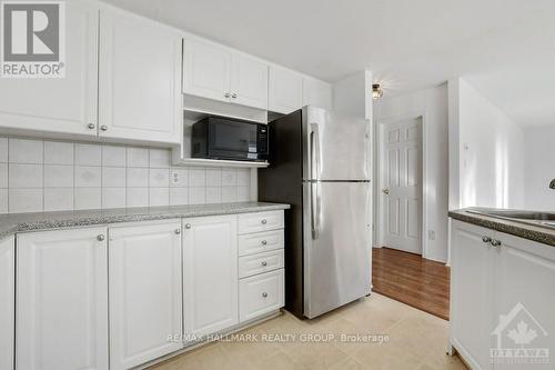 3364 Mccarthy Road, Ottawa, ON - Indoor Photo Showing Kitchen