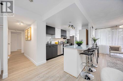 209 - 10 Markbrook Lane, Toronto, ON - Indoor Photo Showing Kitchen