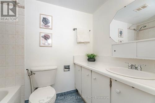 511 - 15 Kensington Road, Brampton, ON - Indoor Photo Showing Bathroom