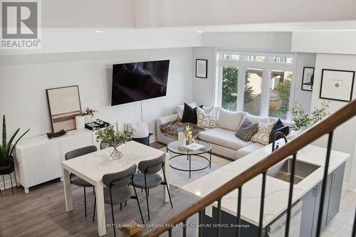 95 - 100 Parrotta Drive, Toronto, ON - Indoor Photo Showing Living Room