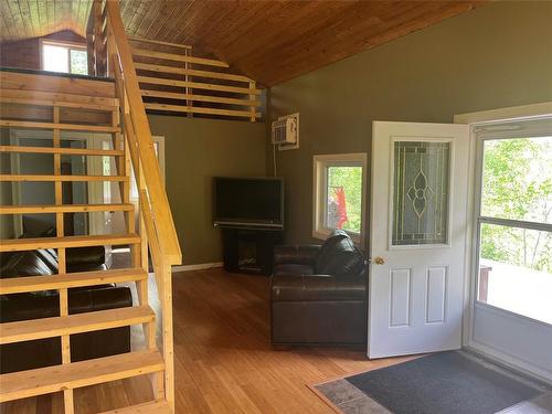 Swan River, Manitoba - Indoor Photo Showing Other Room