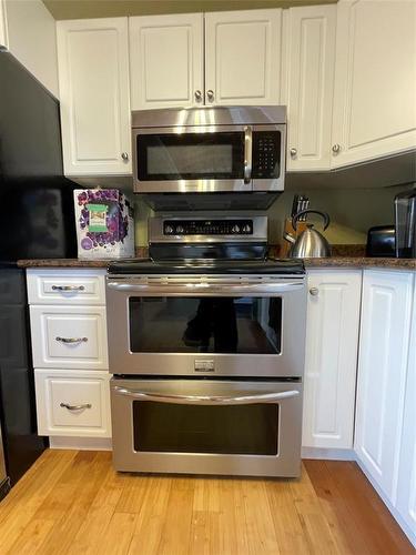 Swan River, Manitoba - Indoor Photo Showing Kitchen