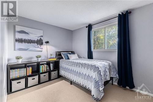 34 Rickey Place, Kanata, ON - Indoor Photo Showing Bedroom