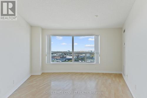 1712 - 36 Lee Centre Drive, Toronto, ON - Indoor Photo Showing Other Room