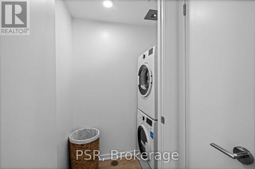 3509 - 101 Roehampton Avenue, Toronto, ON - Indoor Photo Showing Laundry Room