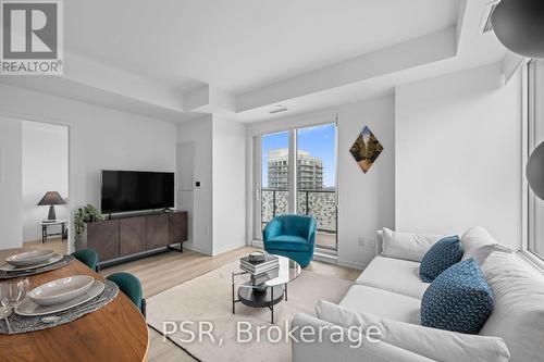 3509 - 101 Roehampton Avenue, Toronto, ON - Indoor Photo Showing Living Room