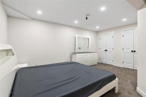 1 Arthur Fiola Place, Ste Anne, MB - Indoor Photo Showing Bedroom