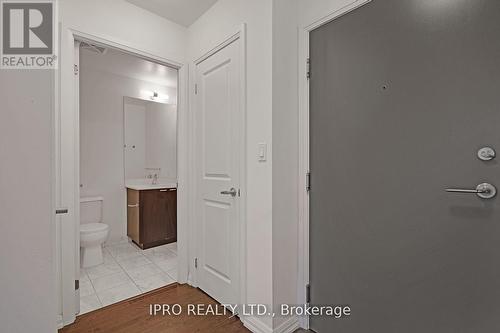 413 - 35 Hayden Street, Toronto, ON - Indoor Photo Showing Other Room