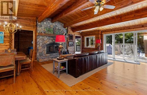 215 Crane Lake Way, The Archipelago, ON -  With Fireplace