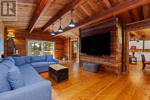 215 Crane Lake Way, The Archipelago, ON - Indoor Photo Showing Living Room