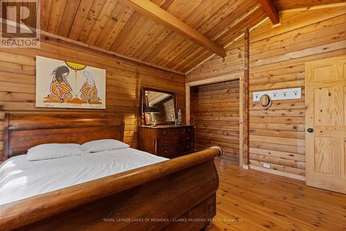 215 Crane Lake Way, The Archipelago, ON - Indoor Photo Showing Bedroom