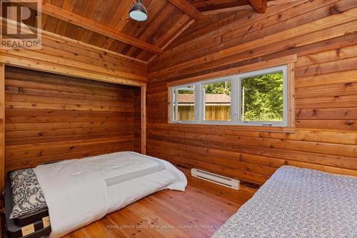 215 Crane Lake Way, The Archipelago, ON - Indoor Photo Showing Bedroom