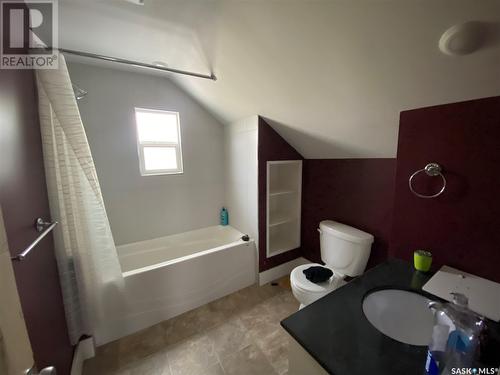 81 Grand Avenue, Plenty, SK - Indoor Photo Showing Bathroom