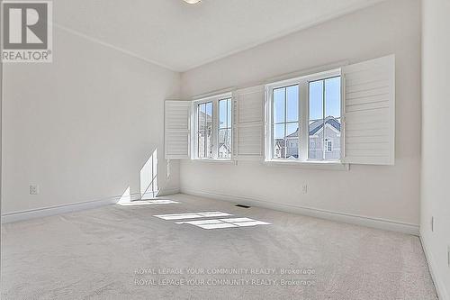 222 Butternut Ridge Trail, Aurora, ON - Indoor Photo Showing Other Room