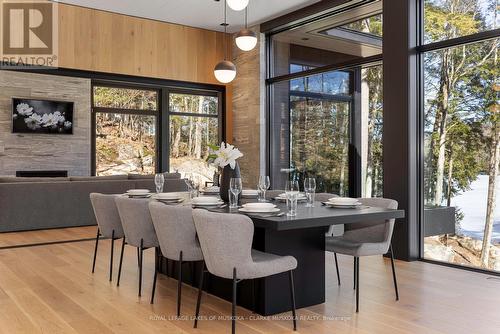 3 - 3864 Highway 118 W, Muskoka Lakes, ON - Indoor Photo Showing Dining Room